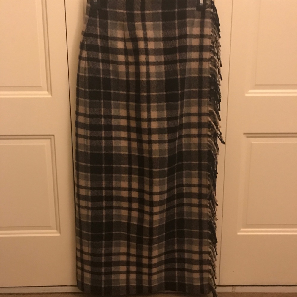 Black & Yellow Plaid Pencil Skirt 💛